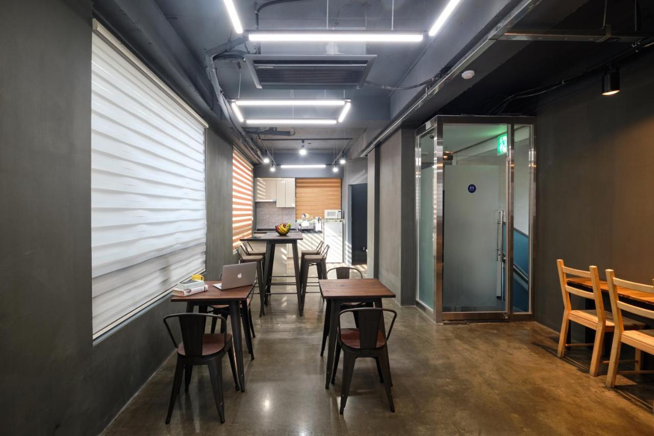 Chason M Hostel โซล ภายนอก รูปภาพ