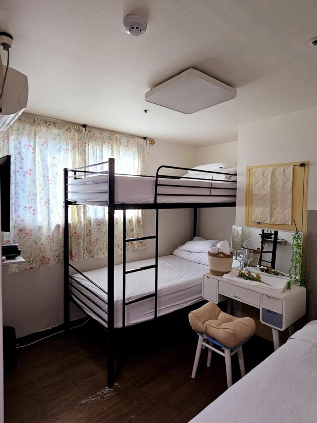 Chason M Hostel โซล ภายนอก รูปภาพ